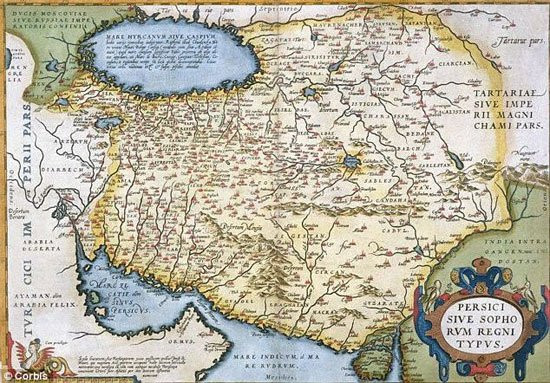 Bi mat bat ngo ve nhom sieu trom thoi Trung co