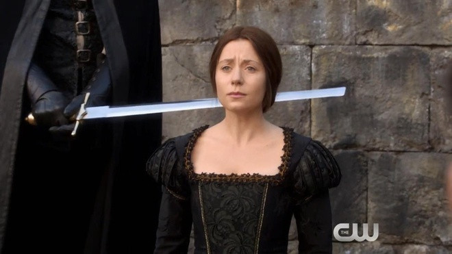 Sau khi ly hôn với hoàng hậu Catherine, vua Henry VIII cưới nữ quý tộc Anh Anne Boleyn năm 1533. Tuy nhiên, người vợ thứ hai của vua cũng chỉ sinh được một công chúa, sau nhiều lần sảy thai. Hoàng hậu Anne Boleyn bị vua Henry VIII xử tử vì tội ngoại tình.