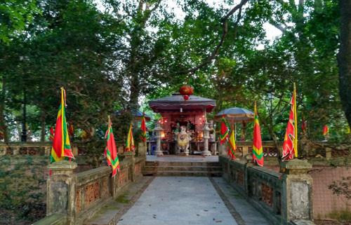 Hiện nay, lăng mộ và đền thờ Kinh Dương Vương tọa lạc tại làng Á Lữ, xã Đại Đồng Thành, huyện Thuận Thành, tỉnh Bắc Ninh.