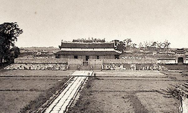 Thời kỳ nước ta không có quốc hiệu: Trong giai đoạn nước ta bị chế độ phong kiến phương Bắc đô hộ (179 TCN-938), và giai đoạn bị thực dân Pháp xâm lược (1884-1945).