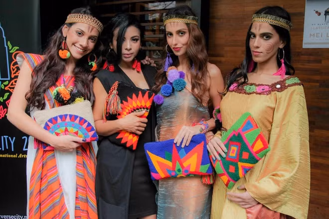 Venezuela có số lượng hoa hậu nhiều nhất thế giới: 22 người từng đạt vương miện tại các giải Hoa hậu thế giới, Hoa hậu Trái Đất, Hoa hậu Hoàn vũ và Hoa hậu Quốc tế. Đây là những cuộc thi nhan sắc uy tín, có quy mô hoành tráng nhất thế giới.