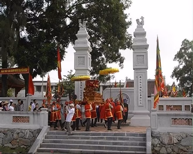 Vua Lê Thái Tổ, sau khi chiến thắng quân Minh, đã cho lập đền thờ ông ở Nội Diên (hiện nay tại xã Yên Hồ, huyện Đức Thọ), phong là Nghĩa Liệt Hiển ứng Uy Linh Trợ Thuận đại vương - tức Nghĩa sĩ Đại Vương. Đến đời vua Lê Thánh Tông sai lập miếu thờ Nghĩa sĩ ở Bình Hồ (Đức Thọ - Hà Tĩnh).