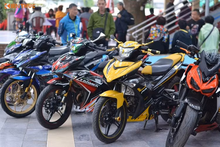 Hiện vị trí ngôi đầu bảng của những mẫu xe côn tay bán chạy nhất Việt Nam là Yamaha Exciter (đặc biệt là dòng 150 phâ khối được nhiều giới trẻ yêu thích)r. Với doanh số trong năm 2016 đạt hơn 213.000 xe, tăng 11% so với năm 2015.