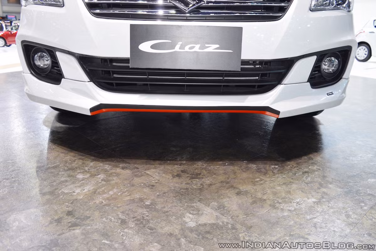 Cung cấp sức mạnh cho Suzuki Ciaz S-Sporty đến từ khối động cơ xăng K12B 1.242 cc, sản sinh ra công suất 91 mã lực và mô-men xoắn cực đại 118 Nm. Đi kèm là một hộp số 5 cấp hoặc hộp số CVT.