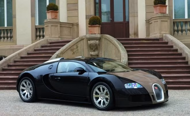 Bugatti Veyron Fbg par Hermes: Phiên bản Veyron đặc biệt hợp tác sản xuất với nhãn hiệu thời trang nổi tiếng Hermes. Không chỉ đắt đỏ, model hàng độc này có số lượng chỉ 8 chiếc.