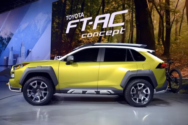 Mẫu xe địa hình Toyota FT-AC điều khiển hệ thống dẫn động 4 bánh toàn thời gian AWD thông qua các thiết lập phản hồi biến thiên theo địa hình và bằng cách khóa mô-men xoắn tối đa.