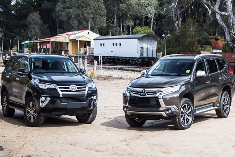 Nhằm kích cầu thị trường tăng doanh số và đẩy hàng tồn, bước sang đầu tháng 9/2017, các thương hiệu ôtô trong nước liên tục tung ra nhiều chương trình giảm giá bán, khuyến mãi nhằm thu hút khách hàng.