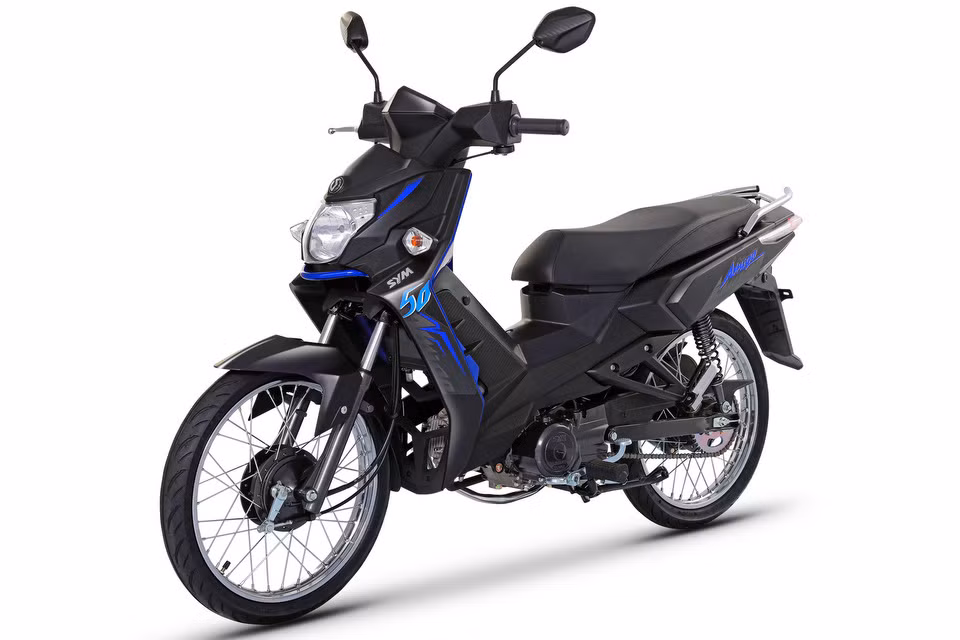 Chiếc xe số giá rẻ dành cho sinh viên có giá bán khởi điểm 16, 490 triệu đồng cùng 3 tùy chọn màu sắc gồm xanh dương, đỏ và vàng. Ngoài ra, xe còn có 2 màu sắc thể thao hơn là xanh đen và đỏ đen với giá bán 16,79 triệu đồng.