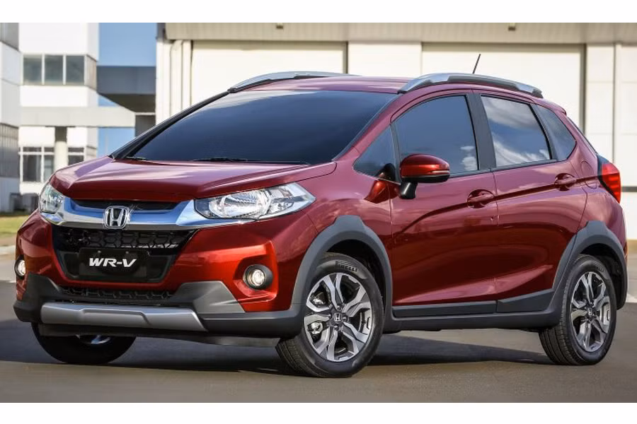 Cũng trong bảng danh sách, BR-V, Brio và CR-V tiếp tục là những cái tên bán chậm nhất trong tháng với số lượng lần lượt là 1.042, 396 và 15 chiếc. Phía Honda cho biết, tổng số xe đã bán được trong quý I năm nay là 55.647 chiếc, tăng 21% so với năm ngoái với 45.880 chiếc.