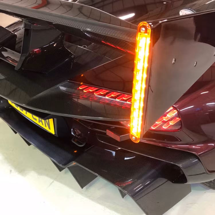 Đây thực sự là con quái vật trên 4 bánh xe với khối động cơ V12 7.0L hút khí tự nhiên sản sinh công suất tối đa 800 mã lực, được nâng cấp toàn diện từ động cơ V12 của siêu xe 750 mã lực One-77 đã bán trước đây. Xe được trang bị hộp số tuần tự 6 cấp. Theo nhà sản xuất, tỷ số công suất/trọng lượng còn cao hơn cả xe đua trong giải FIA World Endurance Championship.