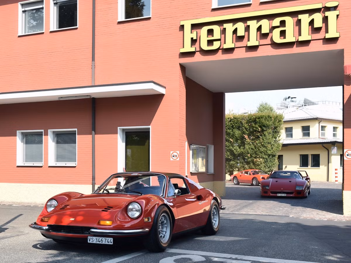 Dino 246 GT chỉ là một thành viên của nhãn hiệu nổi tiếng này và được sản xuất từ năm 1969-1974. Dini 246 GT được lấy theo tên con trai út của Enzo Ferrari.