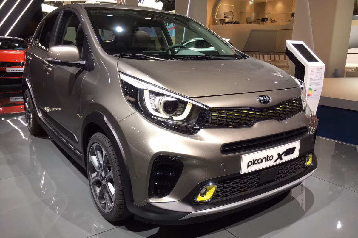 Đặc biệt, Picanto X-Line mới sẽ được trang bị khối động cơ tăng áp 1.0L, 3 xy-lanh, phun nhiên liệu trực tiếp T-GDI. Động cơ đạt công suất tối đa 99 mã lực và mô-men xoắn cực đại 172Nm giúp Picanto X-Line trở thành mẫu xe có công suất mạnh nhất trong dòng Picanto nói chung.