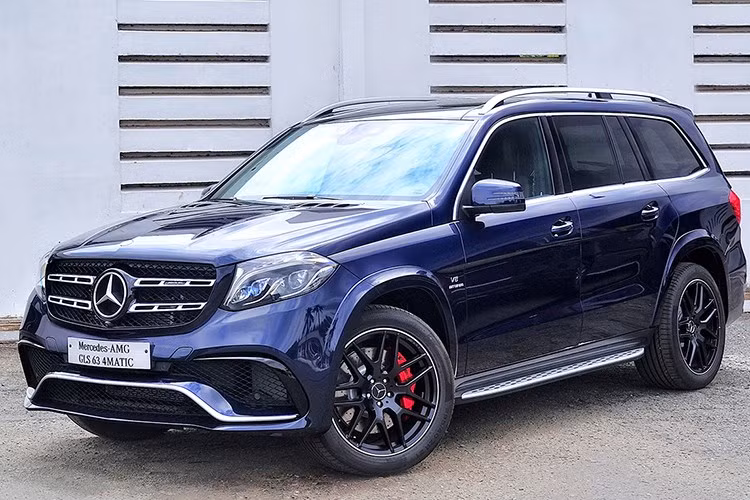 Tương tự như mẫu xe GLE63 S xếp hạng ở phía trên, Mercedes-Benz -AMG GLS63 sở hữu khối động cơ mạnh mẽ 577 mã lực, là một trong khối động cơ mạnh mẽ nhất của hãng Mercedes-Benz hiện nay.