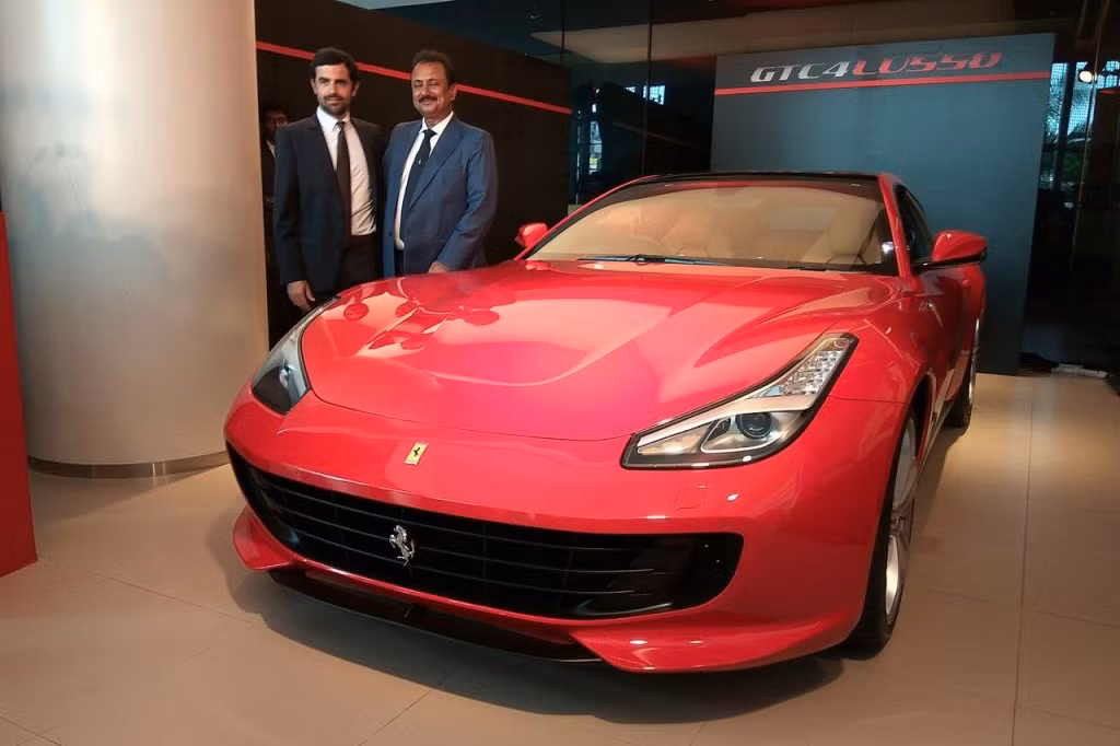 Mẫu Ferrari GTC4Lusso T mới là mẫu siêu xe 4 chỗ đầu tiên trong lịch sử của thương hiệu ngựa chồm Ý. Đây là phiên bản với cấu hình động lực dung tích nhỏ hơn so với chiếc GTC4Lusso sử dụng động cơ V12 nạp khí tự nhiên đã từng ra mắt thị trường thế giới tại triển lãm Geneva Motor Show 2016 hồi tháng 03 năm nay.