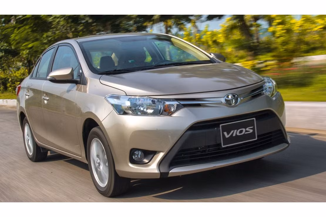 Toyota Vios là mẫu xe bán chạy nhất trong phân khúc xe hạng B hiện nay với 2.129 xe bán ra trong tháng 8/2017. Như vậy Toyota Vios vẫn giữ vững "phong độ" từ tháng 7. Doanh số bán ra của xe đạt mức tăng trưởng đến 146% so với cùng kỳ năm ngoái. Cộng dồn 8 tháng đầu năm 2017, doanh số Toyota Vios đạt 13.323 xe, tăng 44% so với cùng kỳ năm 2016.