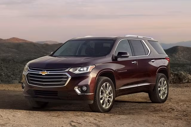 Chevrolet Traverse 2018 - đây là thế hệ thứ 2 của dòng với nhiều đột phá trong thiết kế và công nghệ. Chevrolet Traverse 2018 bao gồm đầy đủ các tính năng của một chiếc SUV mà mọi khách hàng yêu cầu.