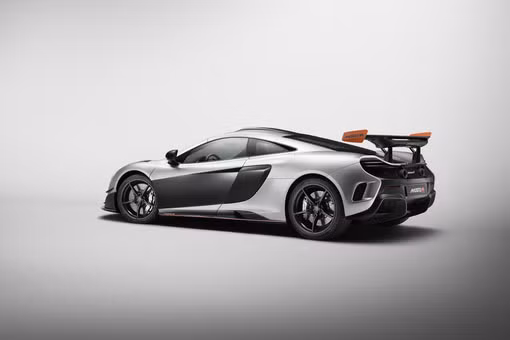 Danh tính đại gia siêu xe cũng như giá bán của 2 mẫu MSO R Coupe và Spider "hàng thửa" này chưa được tiết lộ. Nguồn ảnh: autocar.co.uk