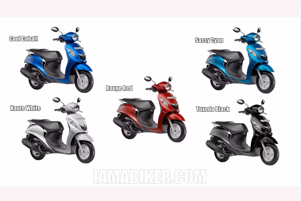 Tại thị trường Ấn Độ, Yamaha Fascino 2017 mang tới 4 màu sắc cho khách hàng lựa chọn gồm: màu đỏ, màu xanh, màu lục lam và màu trắng.
