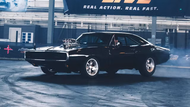 Chiếc xe độ Dodge Charger R/T của Dominic Toretto khá ấn tượng với những màn kéo lê cực mạnh trong các phân diễn của phim.