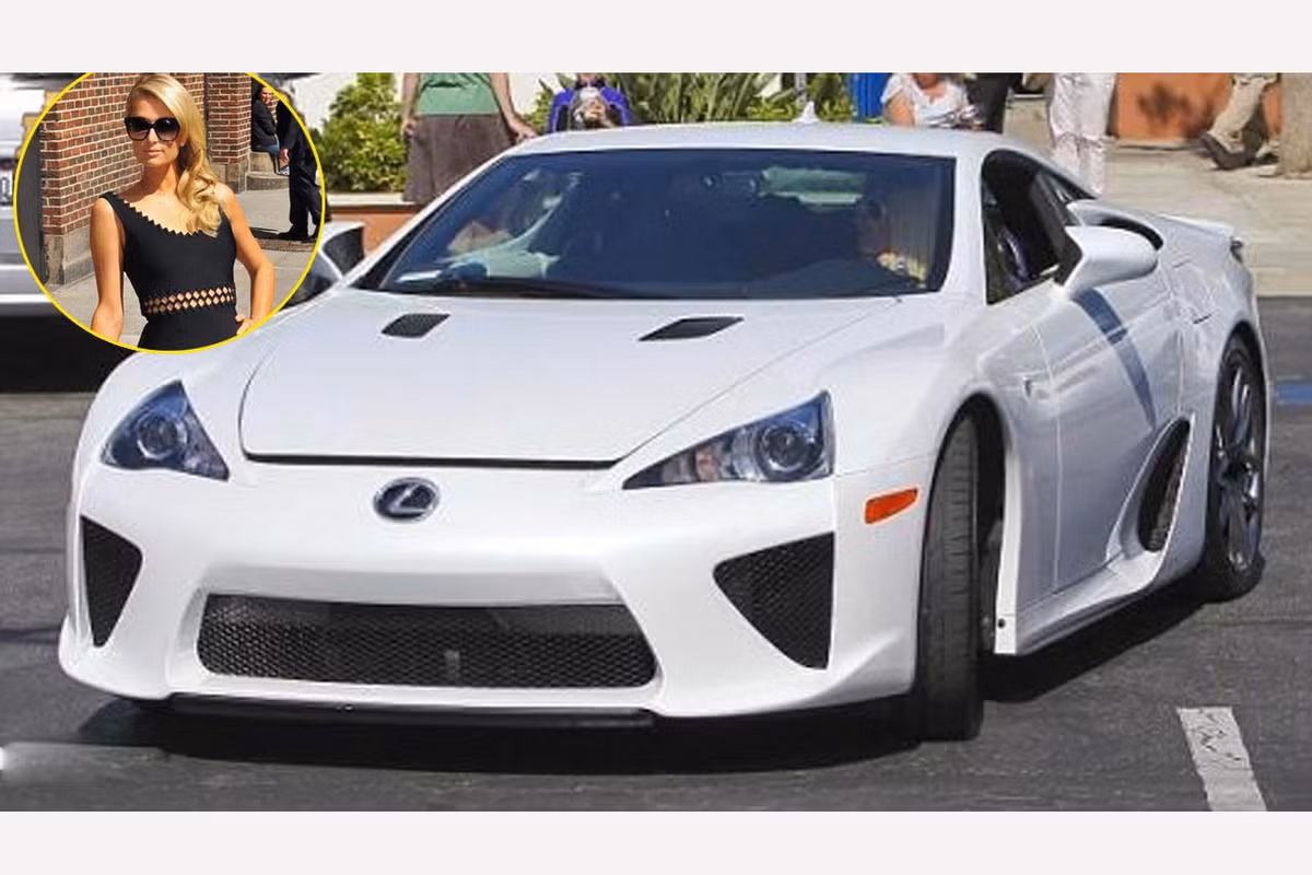 Lexus LFA là món quà anh chàng anh chàng Cy Waits tặng “nữ hoàng tiệc tùng” Paris Hilton trong lần sinh nhật của cô.