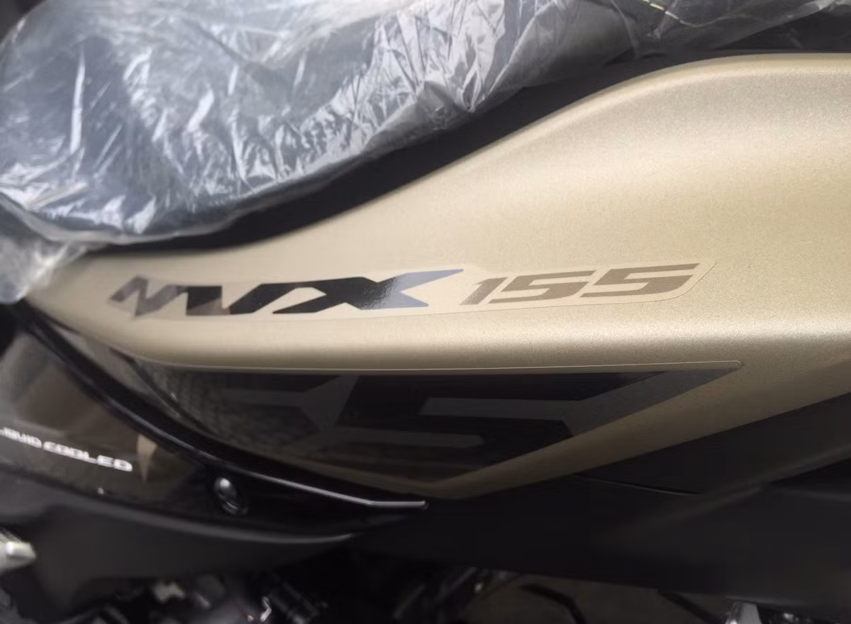 Bộ tem đặc biệt của phiên bản rằn ri quân đội.