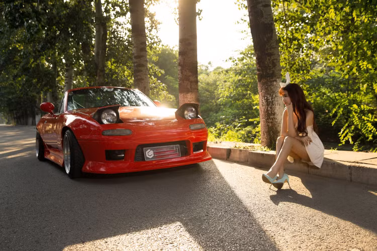 Kích thước tổng thể của xe với chiều dài, rộng và cao lần lượt là 3.970 x 1.675 x 1.235 mm, trọng lượng 980kg, giá khởi điểm chỉ 14.000 USD.