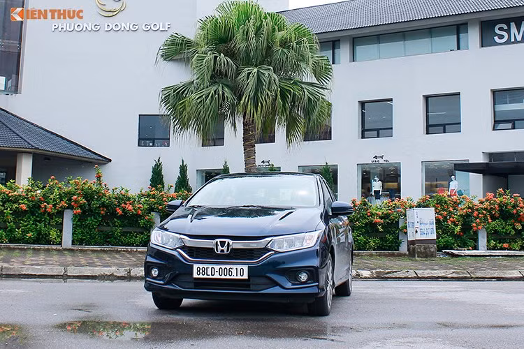 Xếp thứ 2 trong top xe hạng B bán chạy nhất là Honda City, bán được 653 xe trong tháng 8/2017. So với doanh số kỉ lục hồi tháng 7, doanh số tháng 8/2017 của Honda City đã giảm nhưng vẫn tăng 19% so với cùng kỳ năm ngoái. Cộng dồn 8 tháng đầu năm, doanh số honda City đạt 4.509 xe, tăng 44% so với cùng kỳ năm 2016.