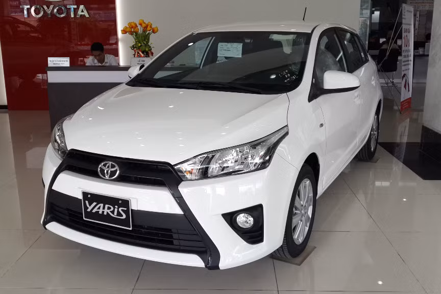Hiện tại, Toyota Yaris bán ra thị trường với 2 phiên bản E và G với giá bán lần lượt là 592 triệu và 642 triệu đồng. Khách hàng mua xe Toyota Yaris trong tháng 9 này sẽ nhận được giảm giá cao nhất 40 triệu đồng.