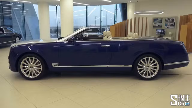 Với sự đặc biệt và hiếm của mình, giá bán Bentley Mulsanne Grand Convertible này cũng là không hề rẻ - khoảng 3,5 triệu USD.