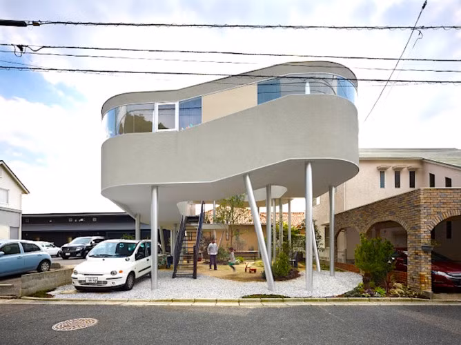 Điểm chung của những công trình này là tận dụng tối đa không gian có thể để ở và phục vụ các nhu cầu khác nhau.