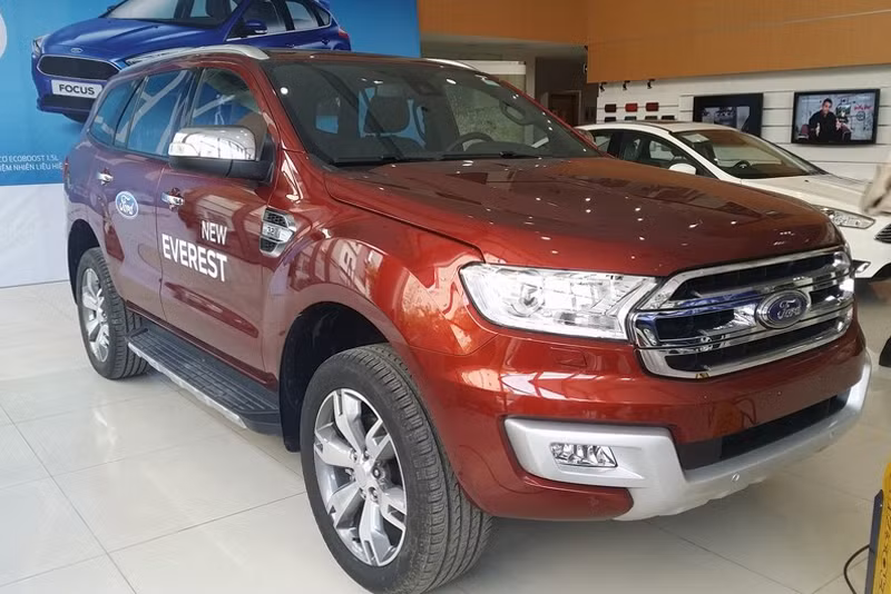 Đặc biệt là bản Titanium 2.2L được hãng ưu đãi mức giảm giá lên tới 75 triệu đồng (giá bán thực tế 1,2 tỷ đồng tùy vào từng đại lý). 