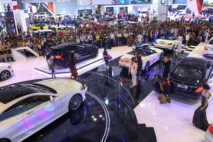 Bất ngờ lớn nhất vừa xảy ra trong top 10 xe hạng B bán chạy nhất thị trường Việt Nam trong tháng 7/2017 là Mitsubishi Attrage hất văng Mazda2 để góp mặt vào top 10 và đứng ở vị trí thứ 4 và đẩy đối thủ xuống vị trí thứ 7 trong bảng xếp hạng.