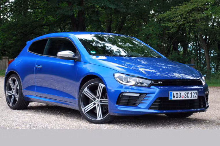 “Ông lớn” xe hơi Đức đã chính thức dừng sản xuất đối với mẫu hatchback coupe Volkswagen Scirocco sau 43 năm có mặt trên thị trường. Đó là “một kết thức buồn”, theo như nhận xét của trang xe Autoblog.