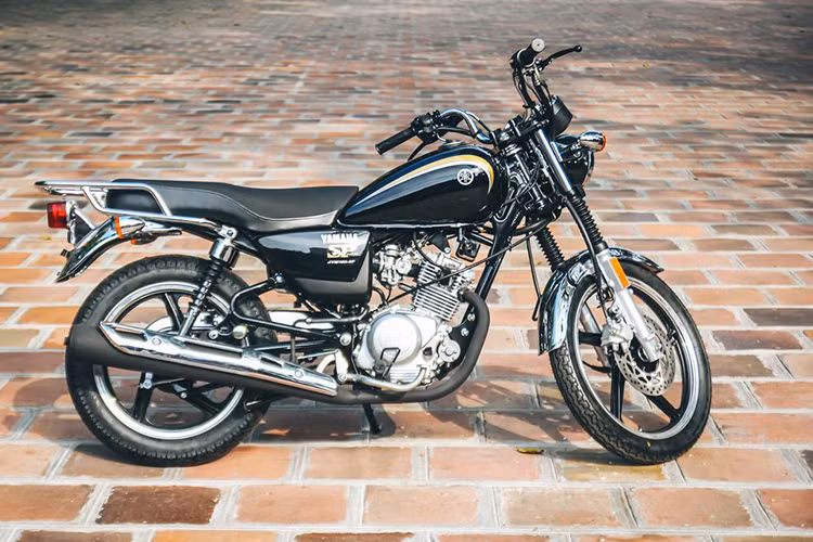 YB125SP phiên bản 2017 được nhập về thị trường Việt Nam sử dụng động cơ 4 thì xi-lanh đơn dung tích 124 phân khối, làm mát bằng không khí cho công suất 9,52 mã lực tại vòng tua máy 7.800 vòng/phút, mô-men xoắn cực đại 9,9 Nm tại vòng tua máy 8.000 vòng/phút. Hộp số 5 cấp.