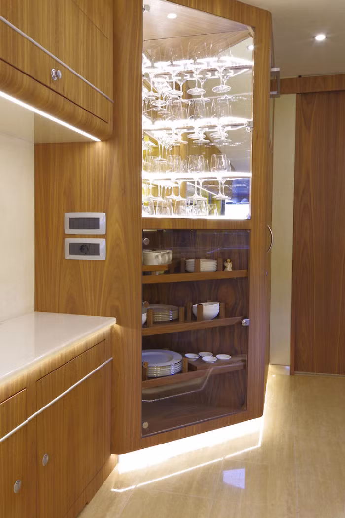 Khu vực phòng bếp không thiếu bất kỳ một thứ gì.