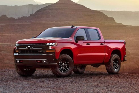 Silverado 2019 cung cấp hiệu năng được cải thiện. Thân xe được làm từ hợp kim cao cấp cùng lớp nền bằng thép cuộn, tạo độ bền cao và góp phần giảm khối lượng đáng kể.