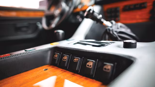 Việc trùng tu chiếc xe được chú ý từ các chi tiết nhỏ nhặt nhất.