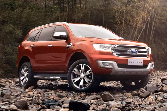 Cái tên thứ 2 được nhắc đến là một đại diện đến từ thương hiệu Mỹ là Ford Everest cũng có mức sụt giảm doanh số trong tháng 7/2017 khi chỉ bán ra được tổng số 116 xe. So với thời điểm tháng 6/2017, doanh số giảm 10 chiếc.