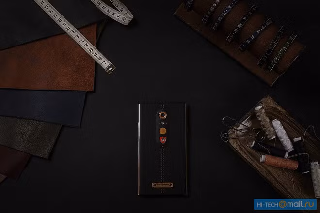 Không thua kém các smartphone hàng đầu hiện như như Samsung hay iPhone, Alpha One được trang bị camera 20 MP với tính năng ổn định hình ảnh và camera trước 8 MP. Đặc biệt, dung lượng pin của máy lên tới 3.250 mAh.