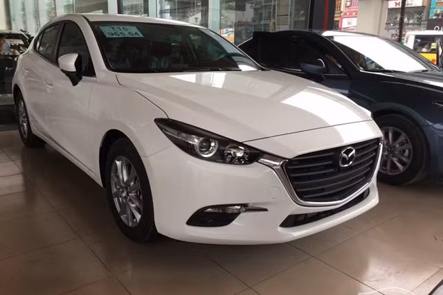 Mặc dù trong tháng 8 vừa qua, Mazda 3 chỉ xếp thứ 7 trong top xe bán chạy nhất Việt Nam nhưng Mazda 3 cũng góp phần đưa phân khúc sedan dẫn đầu về doanh số.
