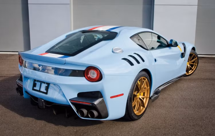 Ferrari F12 TdF là phiên bản cuối cùng của dòng siêu xe F12 với động cơ V12 6.2L. Tuy nhiên ở phiên bản này, công suất được nâng lên đến 769 mã lực, mô-men xoắn 705Nm và thời gian tăng tốc từ 0-100km/h trong 2,9 giây, trước khi đạt tốc độ tối đa 340 km/h.