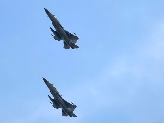 Căn cứ không quân Shaw nằm bên ngoài quận Sumter thuộc bang Nam Carolina và là nơi hoạt động của 3 phi đội F-16. Phi đội chiến đấu cơ số 20 chuyên đảm trách nhiệm vụ tiêu diệt hệ thống phòng không đối phương, ngáng đường trên không và thực hiện công tác tìm kiếm cứu hộ.