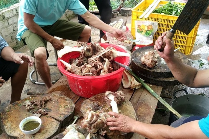 Lai Chau: 42 nguoi nhap vien vi an thit trau