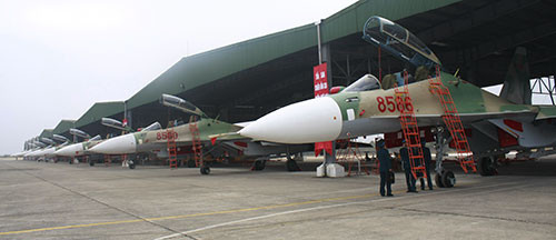 Trung doan 923 ra quan huan luyen voi Su-30MK2