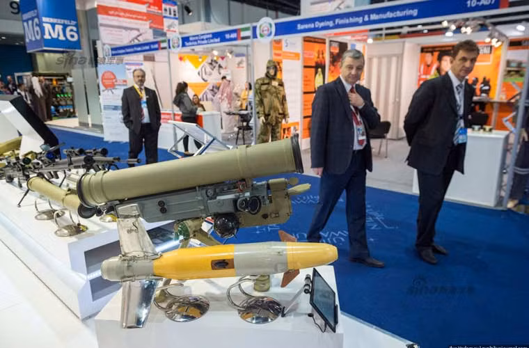 Tổ hợp tên lửa chống tăng có điều khiển của Nga giới thiệu tại UAE.