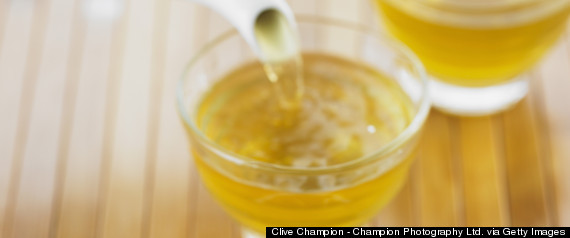 Trà xanh cũng là loại nước uống nổi tiếng với nhiều công dụng hữu ích cho sức khỏe như giúp giảm nguy cơ ung thư và bệnh tim.