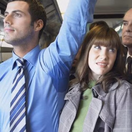 Không chỉ có hiệu quả trong việc giảm cân, thay đổi chế độ ăn uống còn có thể làm giảm mồ hôi nách. Ảnh: chuatrihoinach.