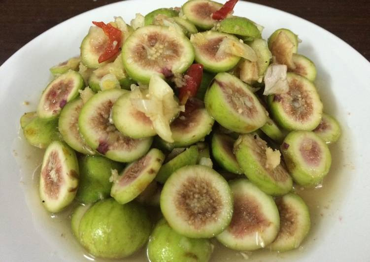 Ngoài ra, quả sung có khả năng ngừa loãng xương nhờ chứa hàm lượng cao kali, mangan và canxi. Ảnh: cpcdn.