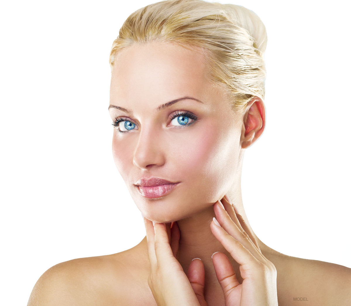 Không chỉ khám mắt, bạn cũng cần đi khám sức khỏe để bảo đảm rằng sức khỏe của bạn đủ tốt để tiến hành phẫu thuật. Ảnh: lewisplasticsurgery.