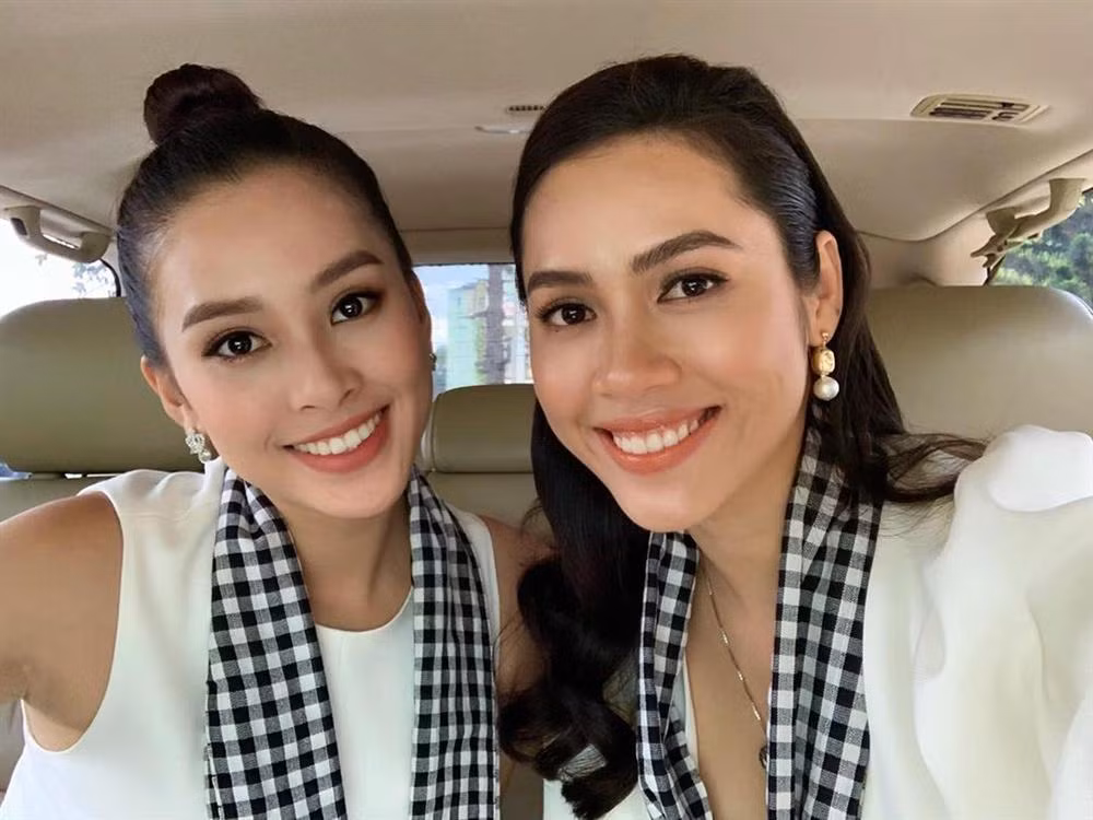 Tran Tieu Vy gay kinh ngac voi guong mat hao hao A hau Hoang My